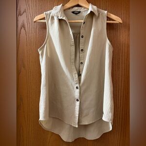 The Roadster Life Co. Sleeveless Beige Button-Down Shirt, Like New, Size S